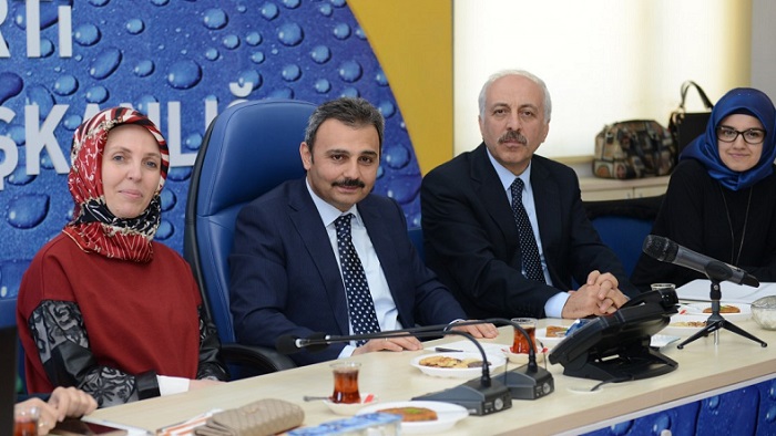AK PARTİLİ BAYANLARA PROJELERİNİ ANLATTI