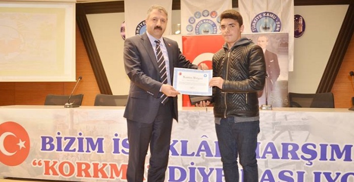 DERECEYE GİREN ÖĞRENCİLER ÖDÜLLERİNİ ALDI