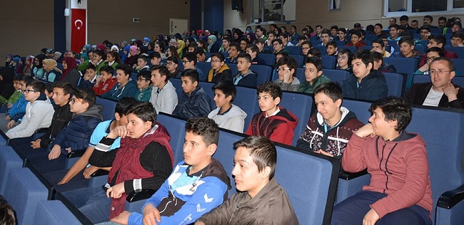 TEOG ÖĞRENCİLERİNE MOTİVASYON SEMİNERİ