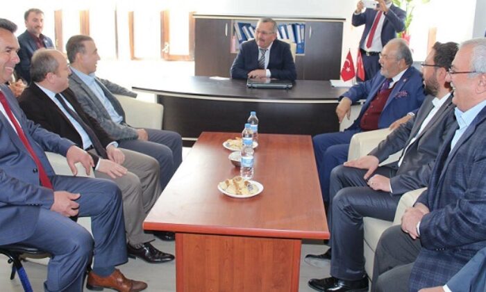 AK PARTİ’DEN MHP’YE SÜRPRİZ ZİYARET