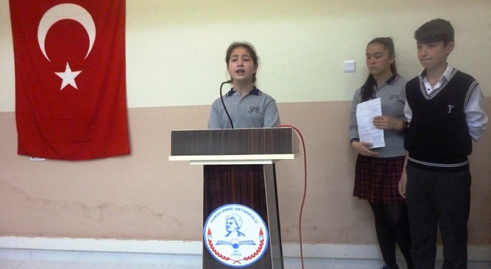 ÖĞRENCİLERDEN DUYGU YÜKLÜ PROGRAM