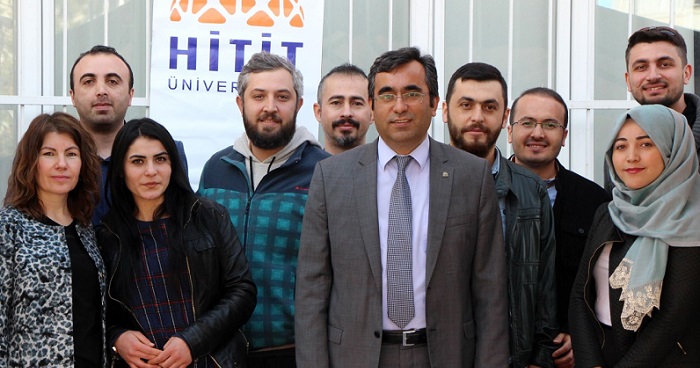 Öğrencilerden Şehit Aileleri Yararına Kermes