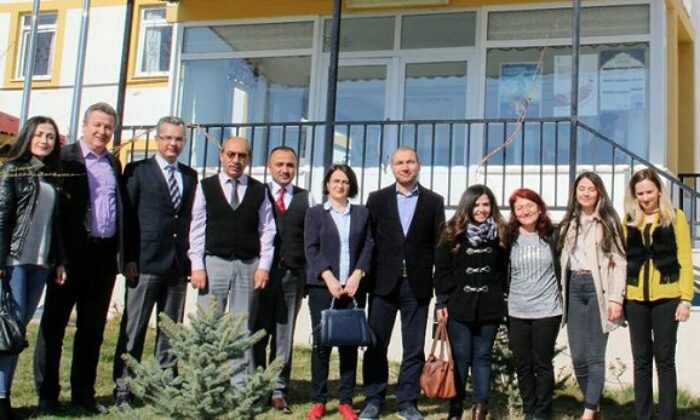 GEÇMİŞİNİ UNUTANIN GELECEĞİ OLMAZ