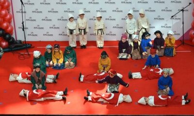 MİNİKLERİN GÖSTERİSİ BEĞENİLDİ