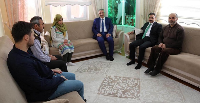 ŞEHİT AİLELERİNİ ZİYARET ETTİLER