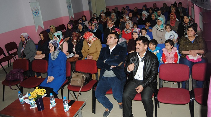 AİLE OKULU PROJESİ DEVAM EDİYOR
