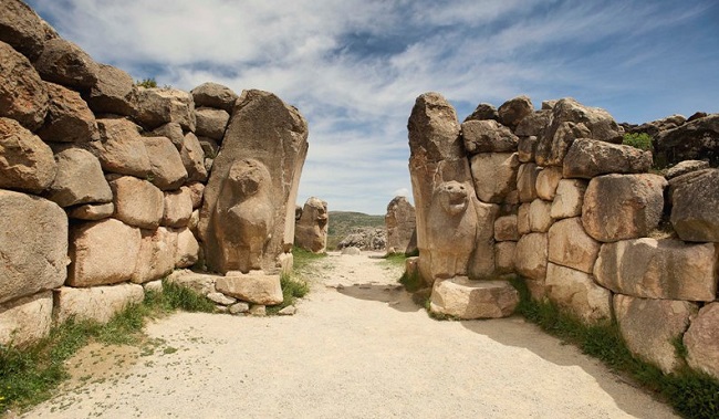 HATTUŞA’DA PURİLLİYA BAHAR BAYRAMI