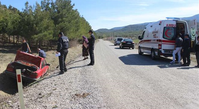OSMANCIK’TA OTOMOBİL ŞARAMPOLE UÇTU