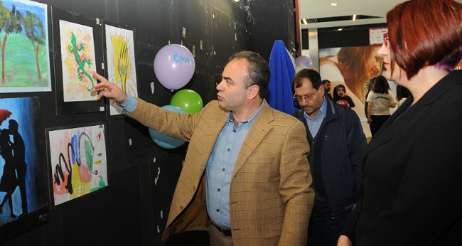 OTİZİMLİ ÇOCUKLARDAN MUHTEŞEM SERGİ