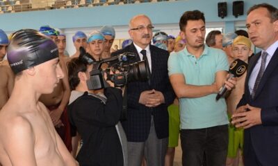 TÜM ÖĞRENCİLER YÜZME ÖĞRENECEK