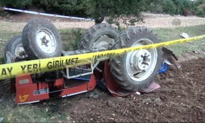 TRAKTÖR DEVRİLDİ ÇOCUK ALTINDA KALDI