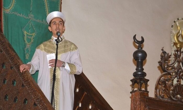 GENÇ HATİPLER MİNBERDE YARIŞTI