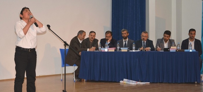 HAFIZLIK VE EZAN OKUMADA YARIŞTILAR