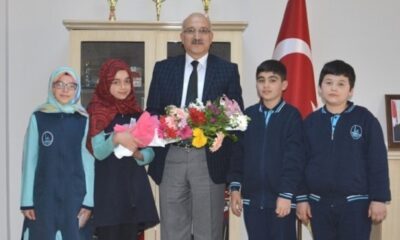 BÜYÜK, GENÇ HAFIZLARI ÖDÜLLENDİRDİ