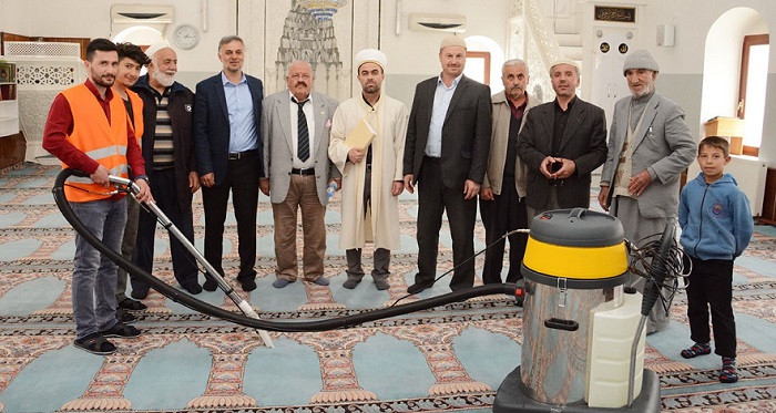 ALACA BELEDİYESİ CAMİLERİ TEMİZLEYECEK