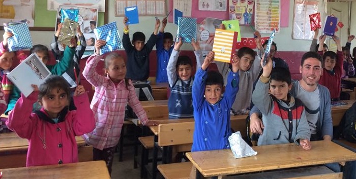 HİTİTLİ GENÇLERDEN ÖRNEK DAVRANIŞ