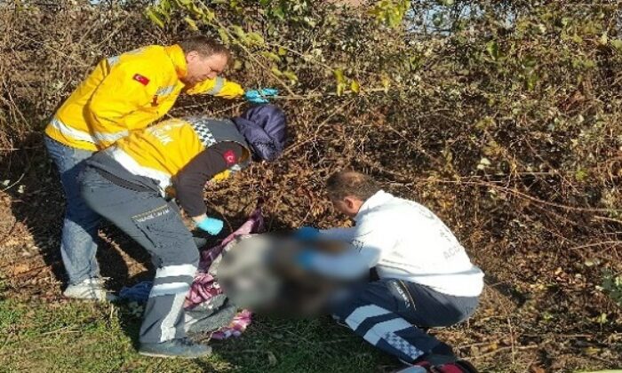 TARLA KENARINDA ŞÜPHELİ ÖLÜM
