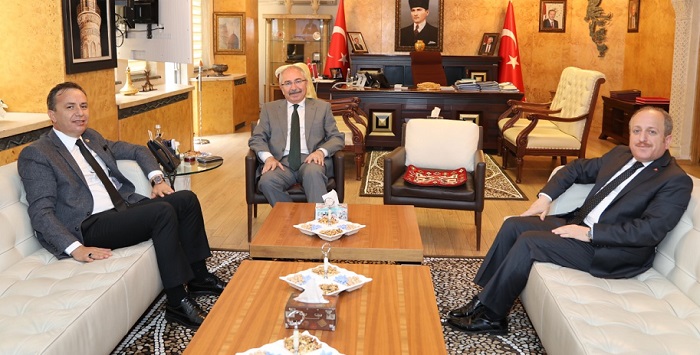 ÇORUMLU VALİYE SÜRPRİZ ZİYARET