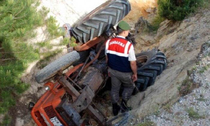 TRAKTÖRÜN ALTINDA CAN VERDİ