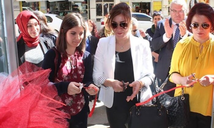 POLİS EŞLERİ İSKİLİP’TE KERMES AÇTI