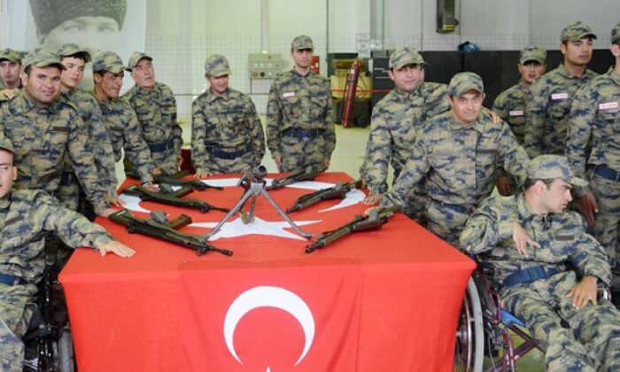 ASKER OLMANIN SEVİNCİNİ YAŞADILAR