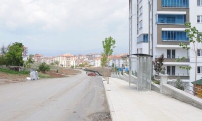 BELEDİYE YOL ÇALIŞMALARINA DEVAM EDİYOR