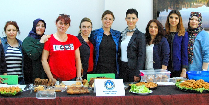 POLİS EŞLERİNDEN YARDIM KERMESİ