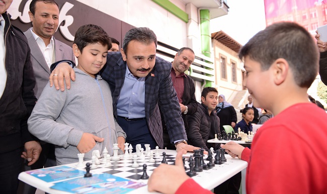 BÜYÜK SATRANÇ TURNUVASI BAŞLIYOR