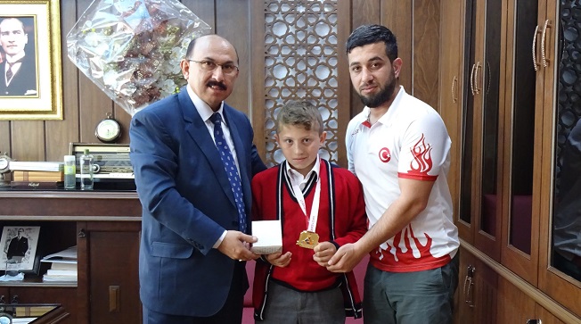 ÇORUMLU ÖĞRENCİ TÜRKİYE ŞAMPİYONU OLDU