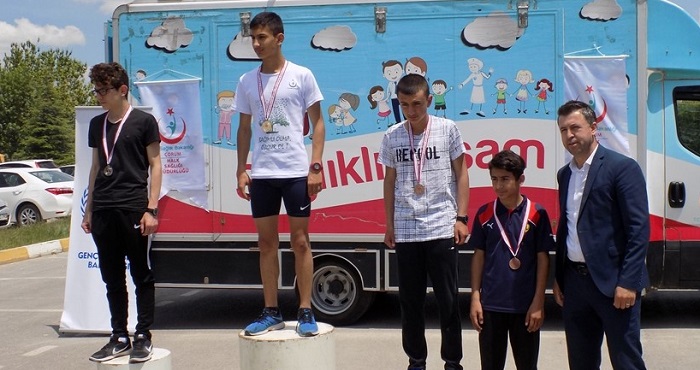 BAĞIMLI OLMA ÖZGÜR OL KOŞUSU