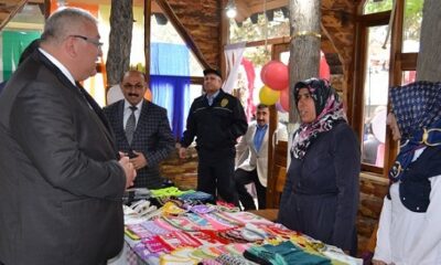 OKUL YARARINA KERMES DÜZENLEDİLER
