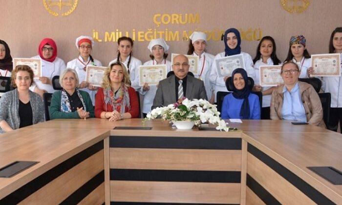 GENÇ AŞÇILAR MADALYALARI TOPLADI