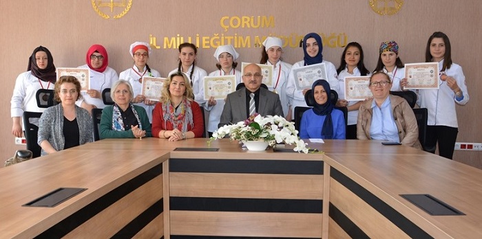 GENÇ AŞÇILAR MADALYALARI TOPLADI
