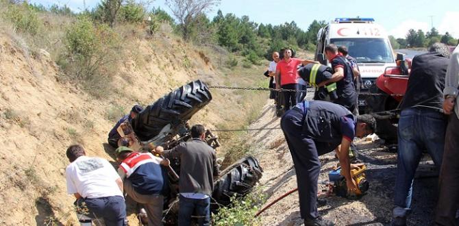 TRAKTÖR ŞARAMPOLE DEVRİLDİ: 1 YARALI