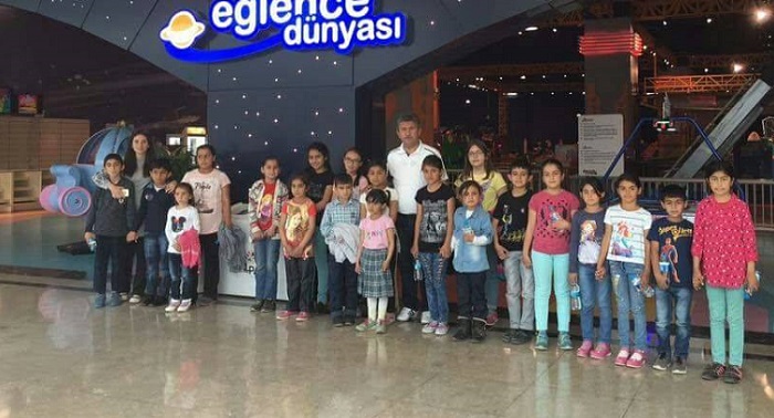 GÖNÜLLERİNCE EĞLENDİLER