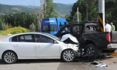 FECİ OTOMOBİL KAZASI: 5 AĞIR YARALI