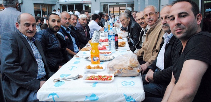 OTO TAMİRCİLER ODASI İFTARDA BULUŞTU