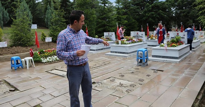 ŞEHİT MEZARLARI BAKIMA ALINDI