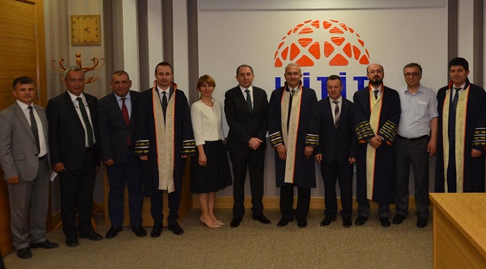 UNVANDA YÜKSELENLER CÜBBE GİYDİ