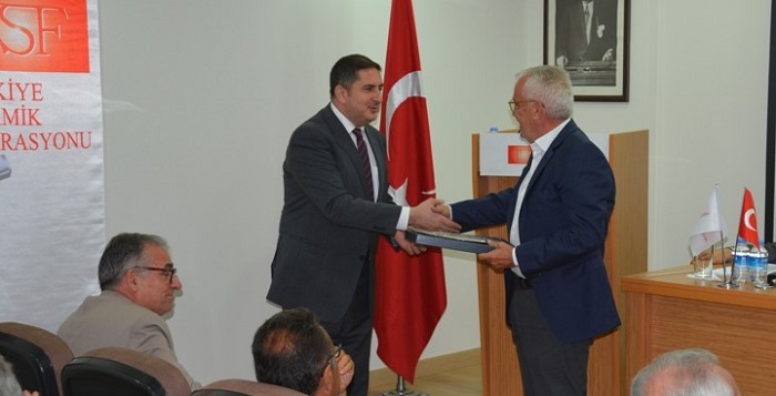 SERAMİK FEDERASYONU BAŞKANI ÇENESİZ OLDU