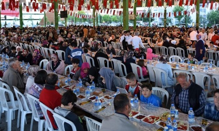 BUHARA’DA 5 BİN KİŞİ İFTARDA BULUŞTU