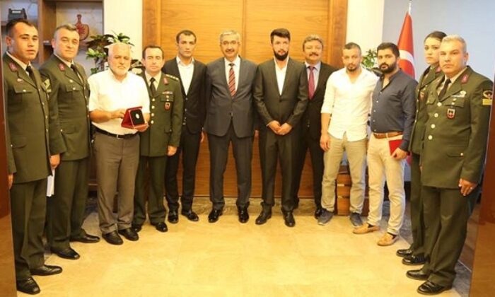 ÇORUMLU GAZİLERE MADALYA VERİLDİ