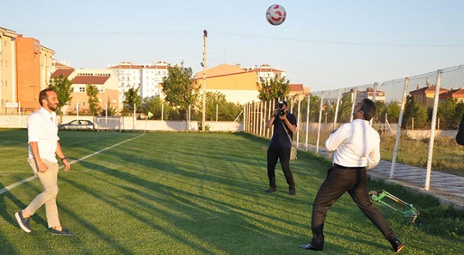 BAŞKAN KÜLCÜ HÜNERLERİNİ SERGİLEDİ