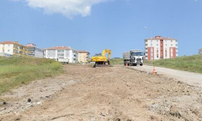 BELEDİYE SOKAKLARI GENİŞLETİYOR