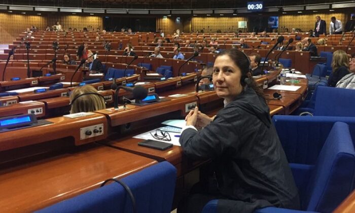 KADIN VEKİLİN BAYRAM SİTEMİ