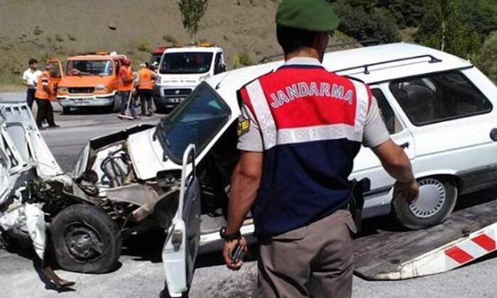 ÇORUM’DA FECİ KAZA: 1 ÖLÜ 1 AĞIR YARALI