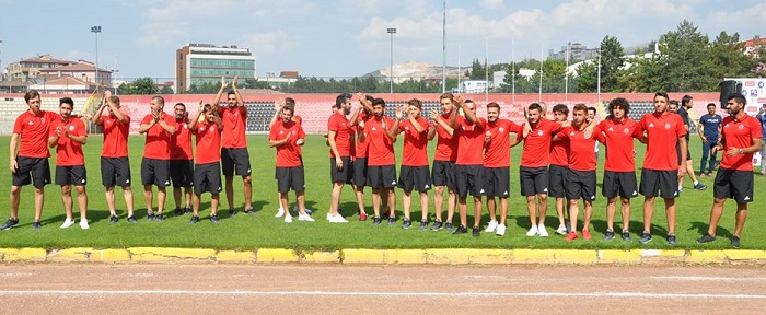 ÇORUM BELEDİYESPOR TARAFTARA TANITILDI