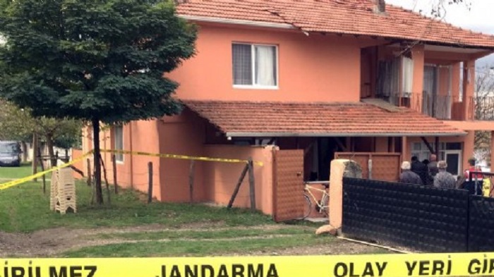 22 YAŞINDAKİ GENÇ KIZ ÖLÜ BULUNDU