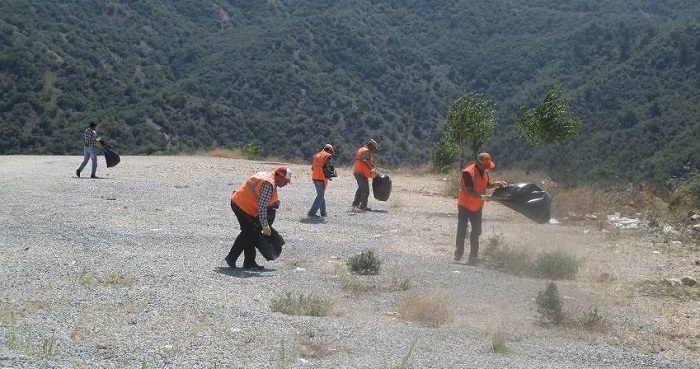 KÖYLERİN ÇÖPÜ HERGÜN TOPLANIYOR
