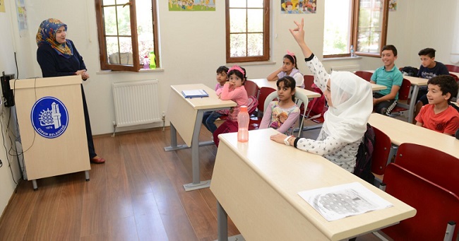 GENÇLİK MERKEZİNDE KURSLAR DEVAM EDİYOR